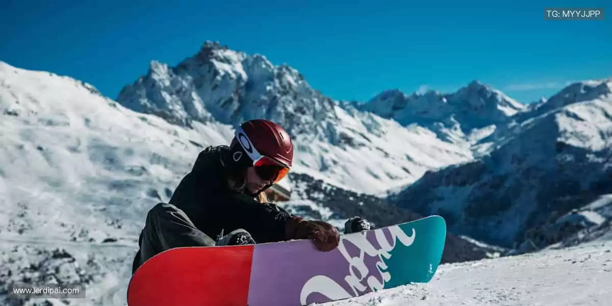 热爱不止，周边好物陪你征战四方！🎁🔥